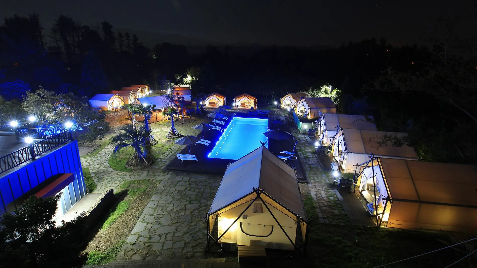 Luxury tent Ecohill Glamping Jeju Hotel