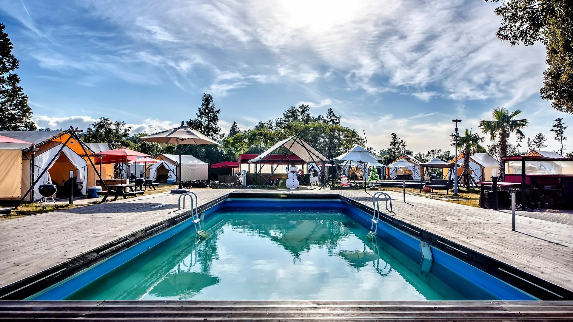 Ecohill Glamping Jeju Hotel 2*,  South Korea